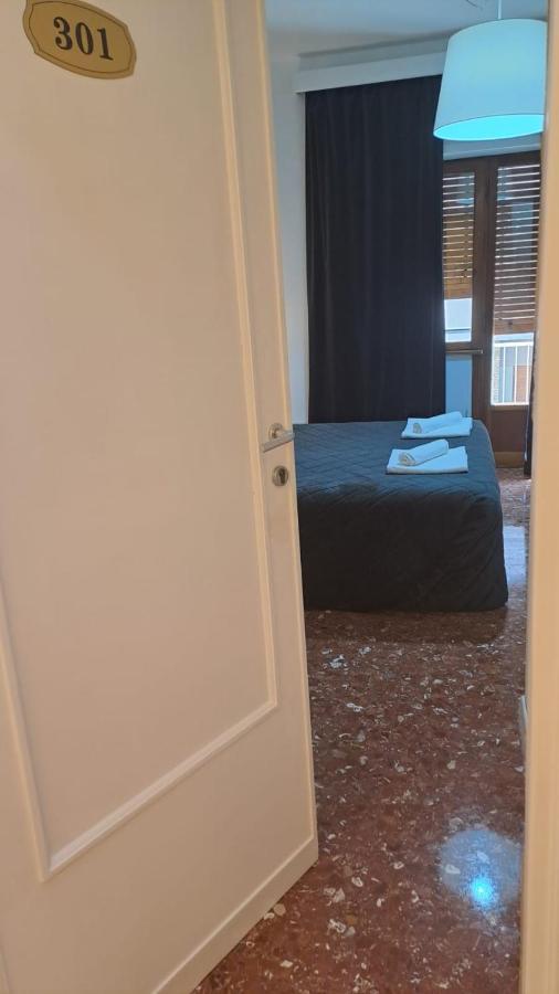Hotel In Roma Life Zewnętrze zdjęcie